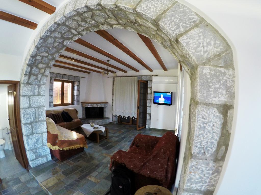 הוילה מונמבאסיה Xifias Stonehouse מראה חיצוני תמונה